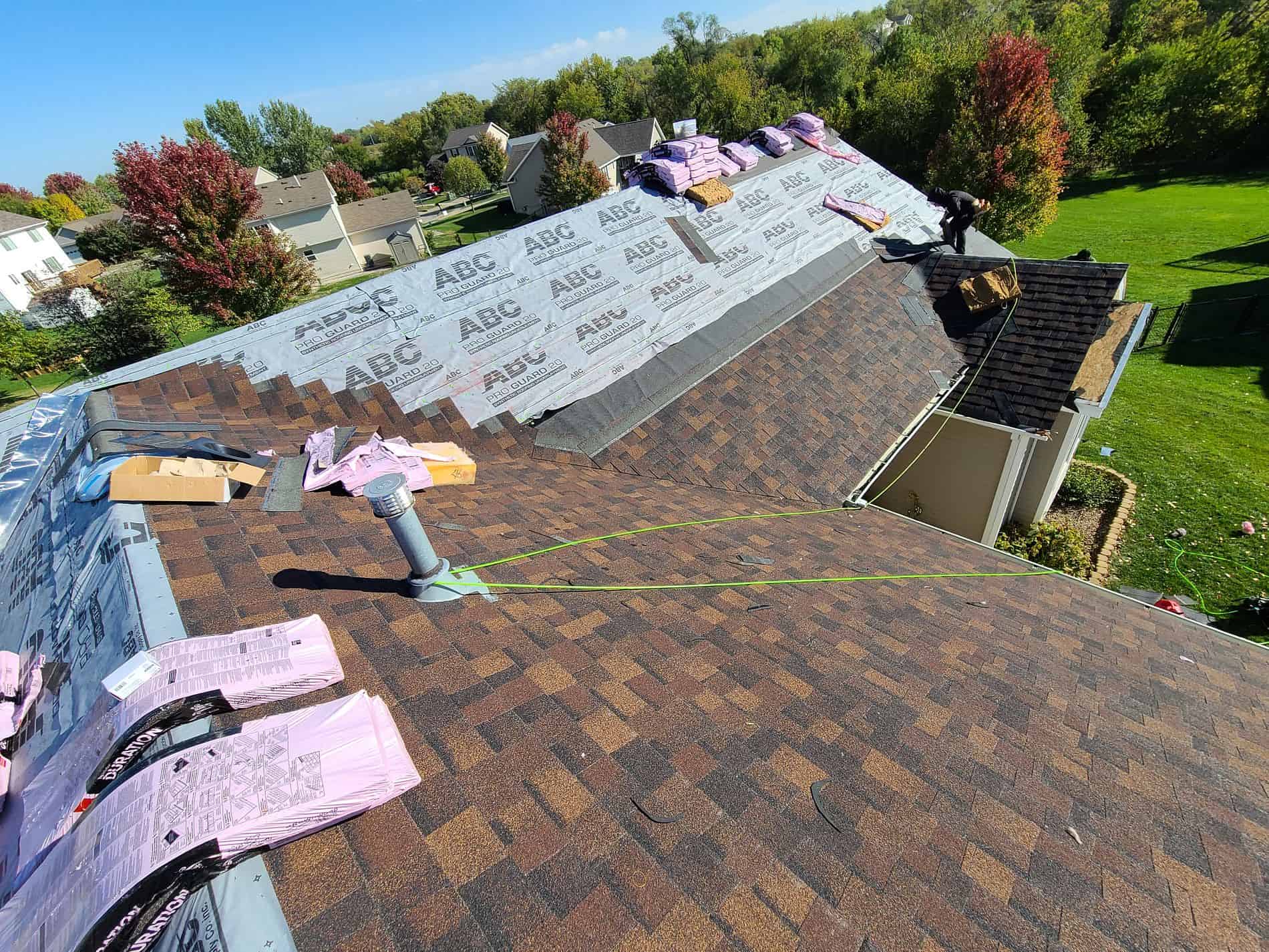 roofing crew in des moines. 